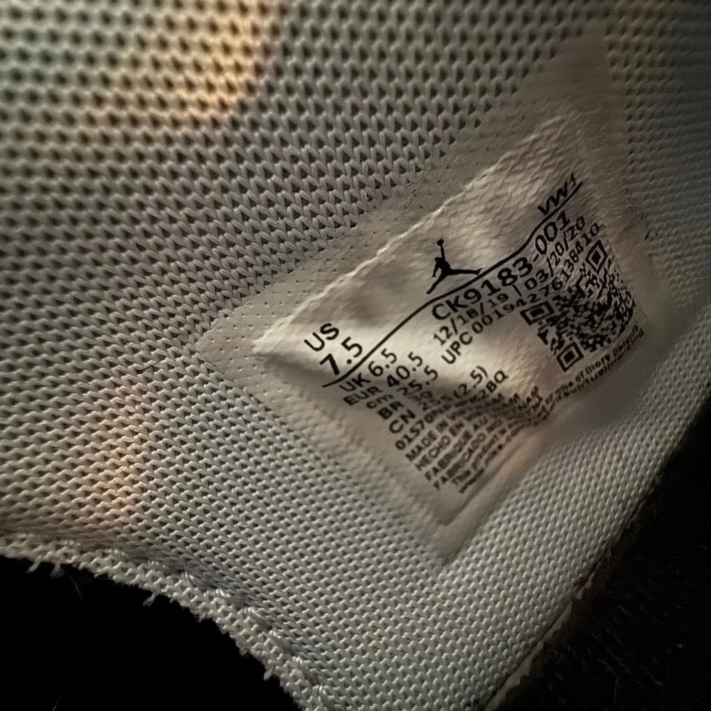 Jordan zoom 92